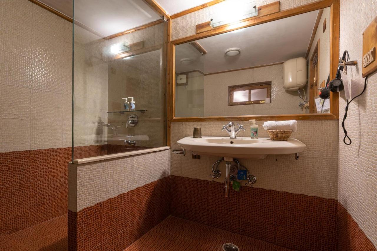 Stayvista At Casa Bella Vista- Mall Road Manāli Dış mekan fotoğraf